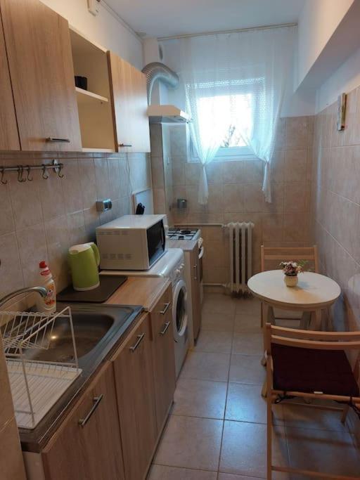 Garsoniera Centrala Renovata Bucureşti Eksteriør bilde